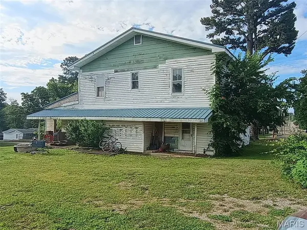1302 W Franklin ST, Salem, MO 65560