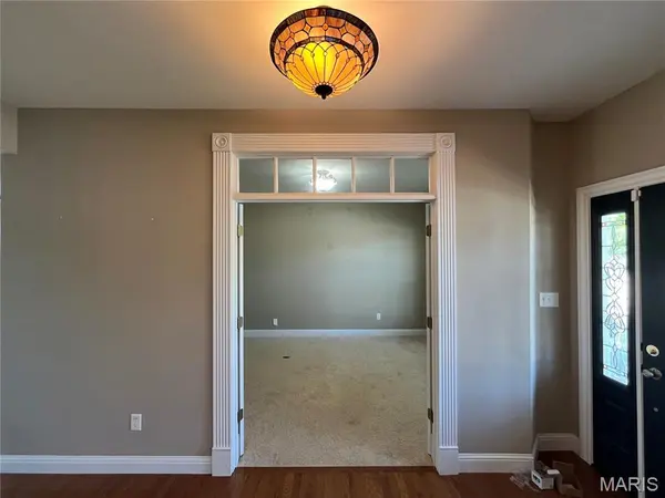 102 Riparian DR, O'fallon, MO 63368
