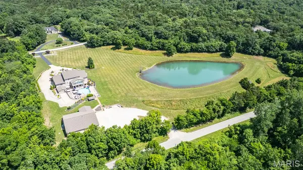 284 Clermont DR, Festus, MO 63028