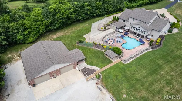 284 Clermont DR, Festus, MO 63028