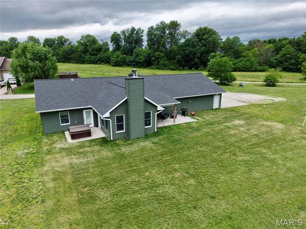 11120 Lakeshore, Hannibal, MO 63401