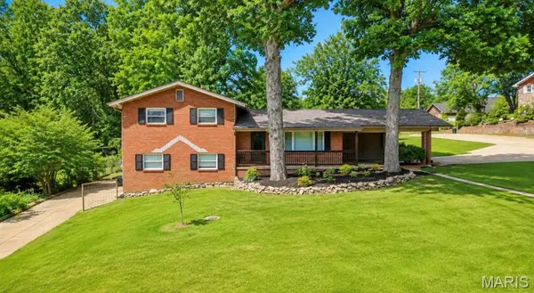 1945 Woodhaven RD, Poplar Bluff, MO 63901