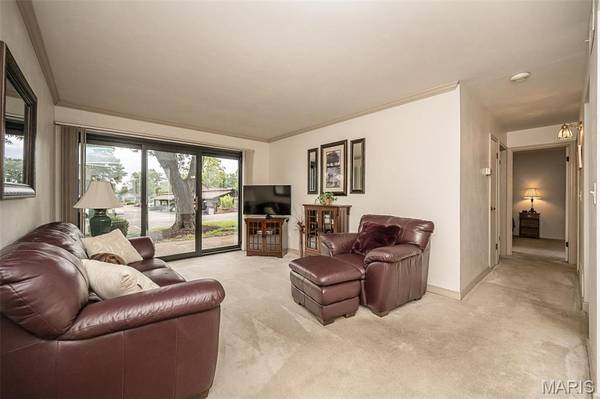 1090 Mersey Bend DR #A, St Louis, MO 63129