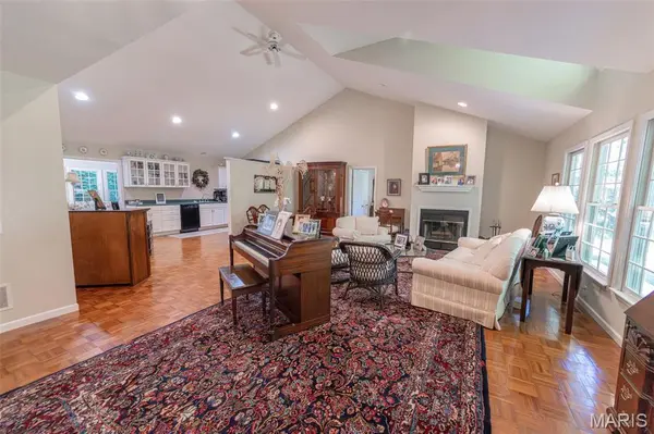 10790 Greenlefe DR, Rolla, MO 65401