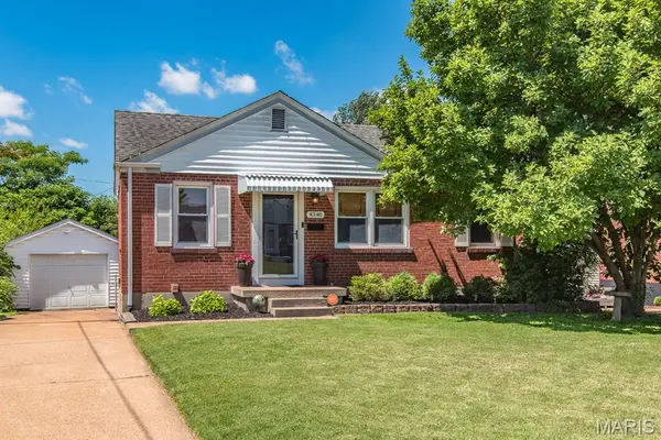 4348 Schirmer ST, St Louis, MO 63116