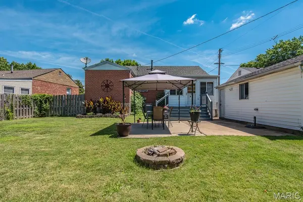 4348 Schirmer ST, St Louis, MO 63116