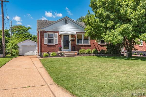 4348 Schirmer ST, St Louis, MO 63116
