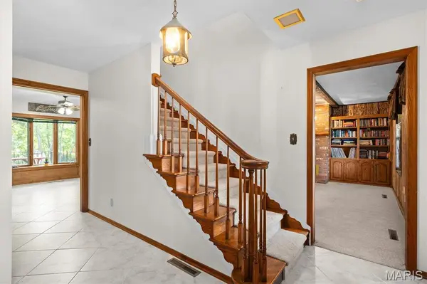 213 Warrensburg DR, Belleville, IL 62223