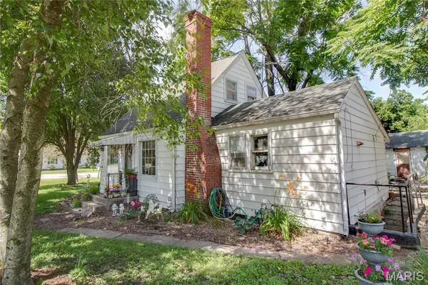 100 N Clinton ST, Bunker Hill, IL 62014