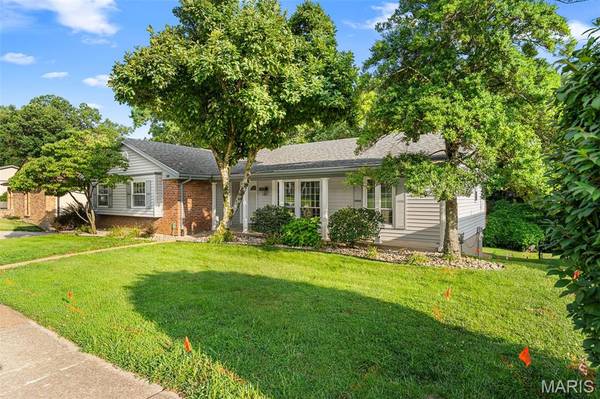 4716 Brookton WAY, St Louis, MO 63128