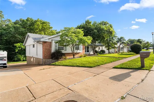4716 Brookton WAY, St Louis, MO 63128