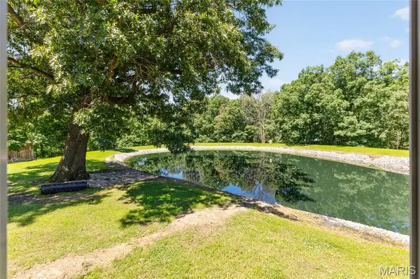 30677 252nd AVE, Durham, MO 63438