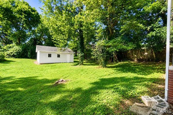 738 Bond AVE, Collinsville, IL 62234