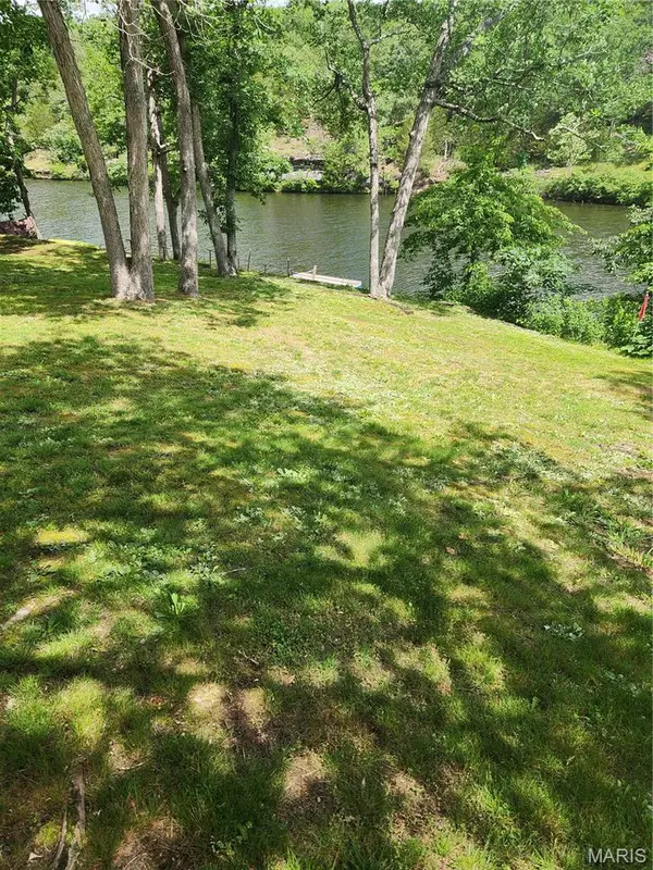 1126 S Deer TRL, Fredericktown, MO 63645