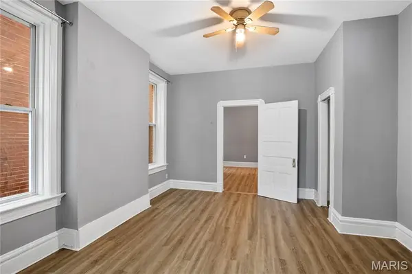 5130 Kensington AVE #1F, St Louis, MO 63108