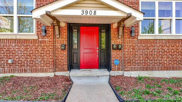 3908 Mcdonald AVE #1F, St Louis, MO 63116