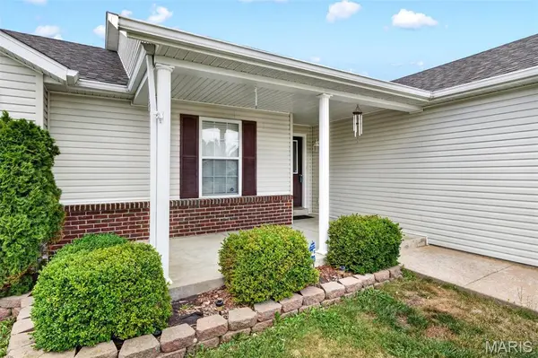734 Warrior Pass, Warrenton, MO 63383