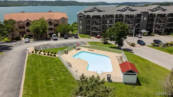 700 Emerald Pointe Dr #101, Hollister, MO 65672