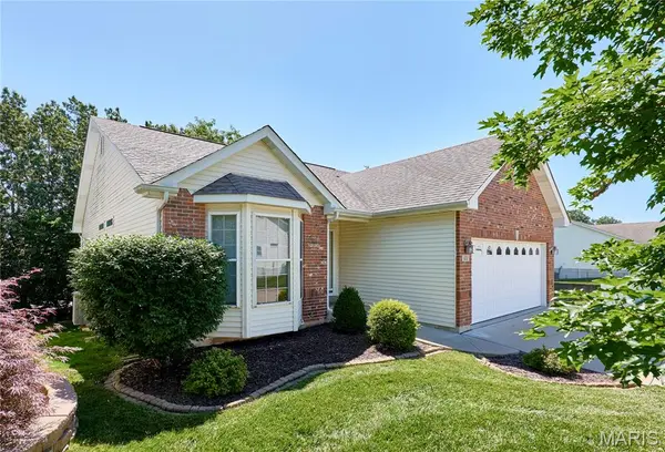 122 Westgate DR, St Peters, MO 63376