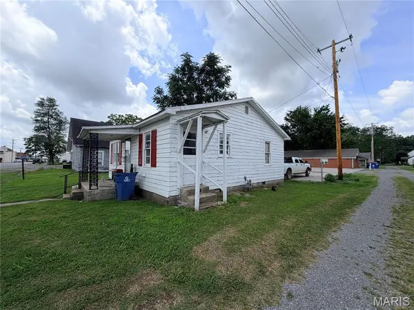 301/303 King AVE, Portageville, MO 63873