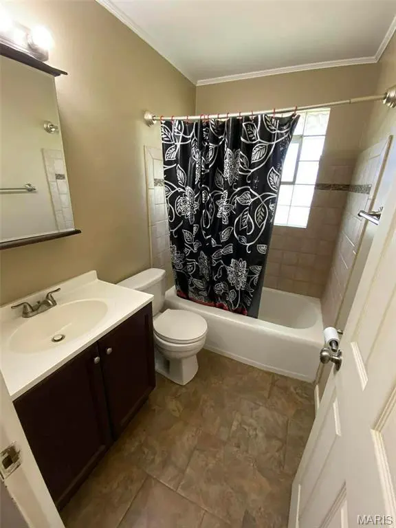 11699 Larimore RD, Unincorporated, MO 63138