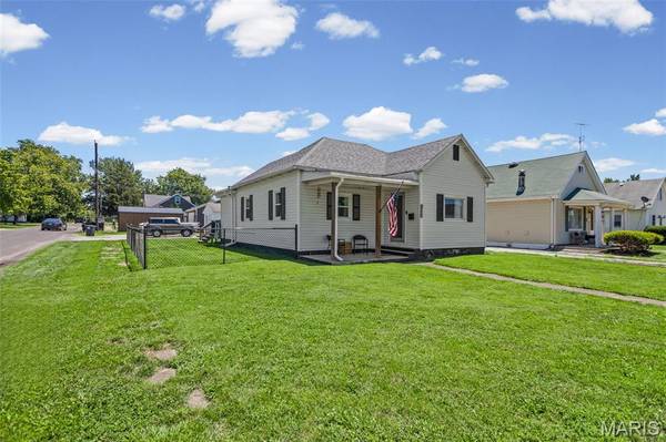 1001 S Macoupin ST, Gillespie, IL 62033