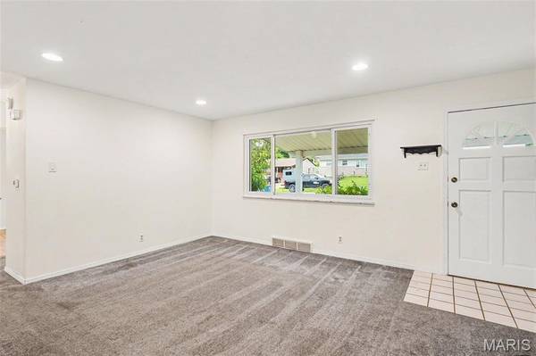 7800 Benmore ST, Unincorporated, MO 63123