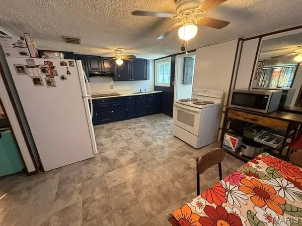 2133 Robert AVE, Granite City, IL 62040