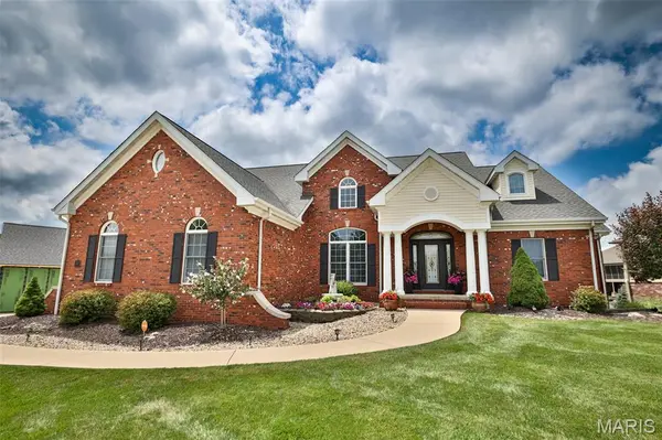 101 Waterfall CT, Glen Carbon, IL 62034