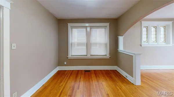 4614 Shenandoah AVE, St Louis, MO 63110
