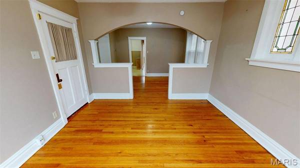 4614 Shenandoah AVE, St Louis, MO 63110