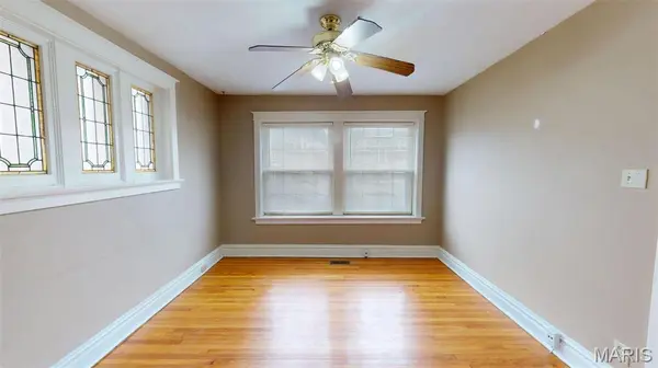 4614 Shenandoah AVE, St Louis, MO 63110