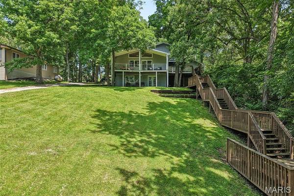 111 Solar CIR, Litchfield, IL 62056