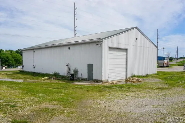 11227 Twitty DR, Rolla, MO 65401