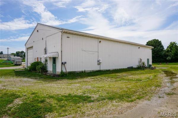11227 Twitty DR, Rolla, MO 65401