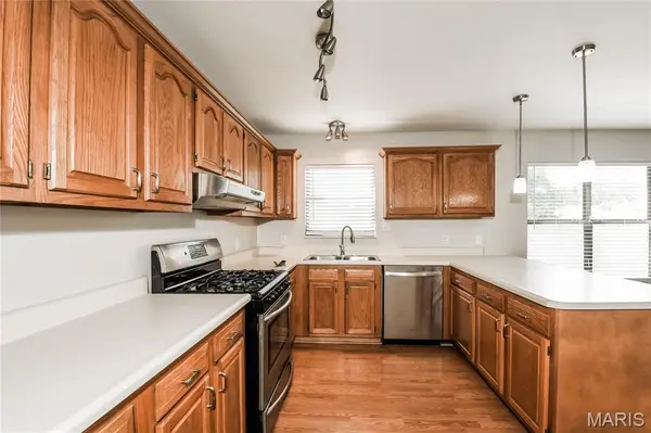 869 Country Glen DR, Imperial, MO 63052