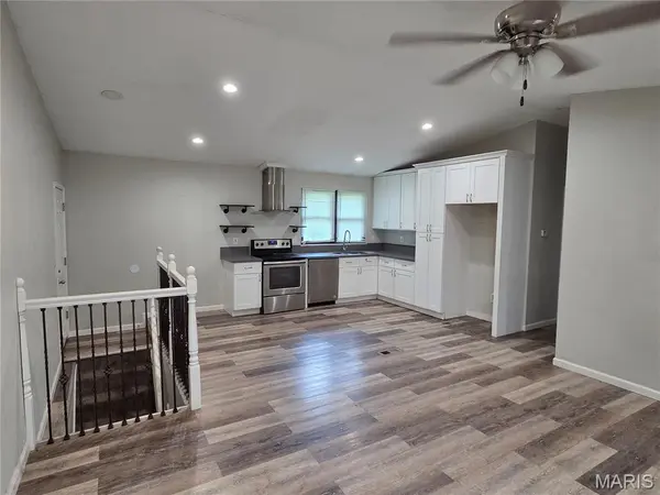 3019 Oriental DR, Florissant, MO 63031
