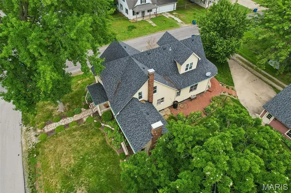 320 N Jefferson ST, Trenton, IL 62293