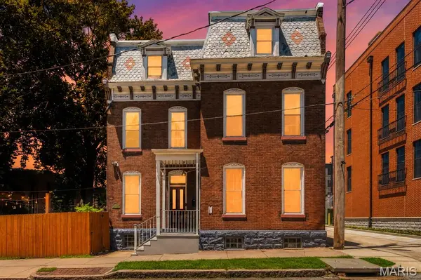 2117 S 13th ST, St Louis, MO 63104