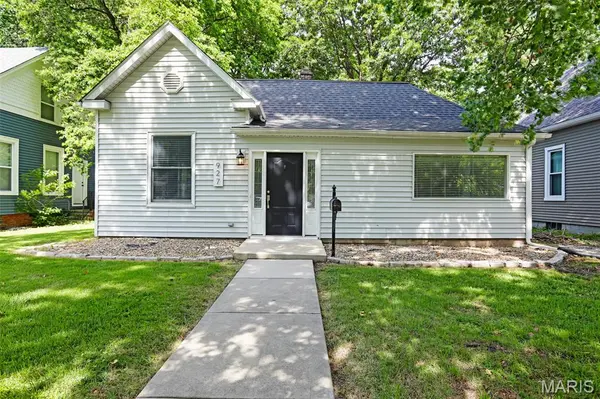 927 Troy RD, Edwardsville, IL 62025