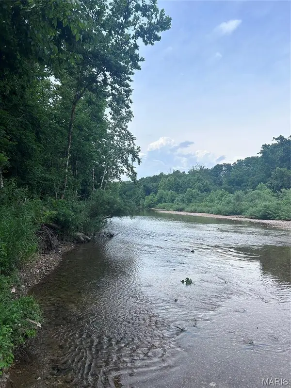 68 Dillard Mill RD, Davisville, MO 65456