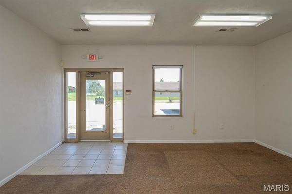 5 Commerce DR, Freeburg, IL 62243