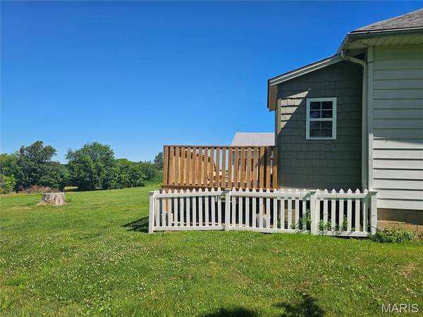 4511 Chester RD, Chester, IL 62233