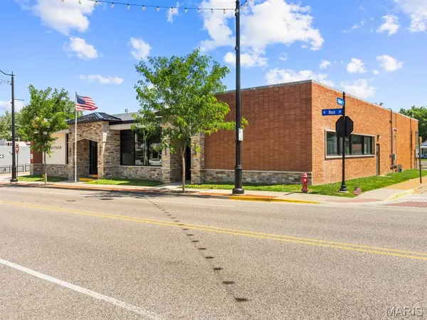 216 N Main ST, Columbia, IL 62236