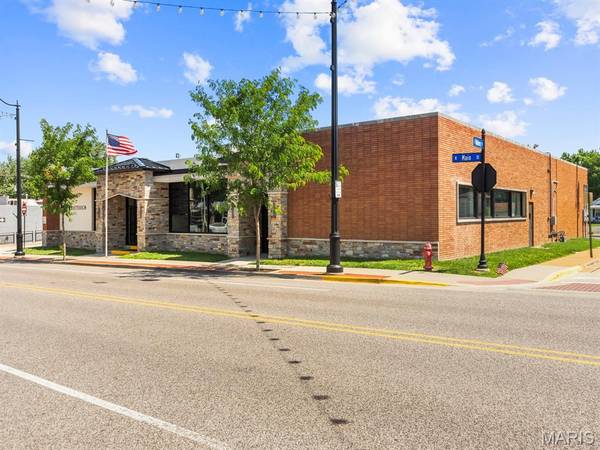 216 N Main ST, Columbia, IL 62236