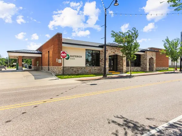 216 N Main ST, Columbia, IL 62236