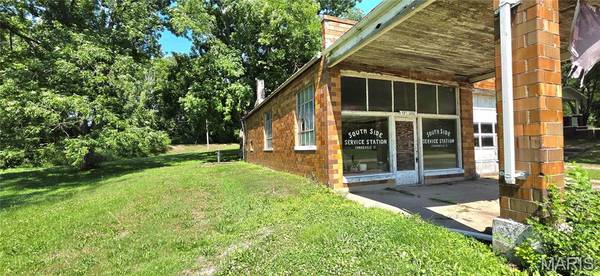 411 Church ST, Evansville, IL 62242