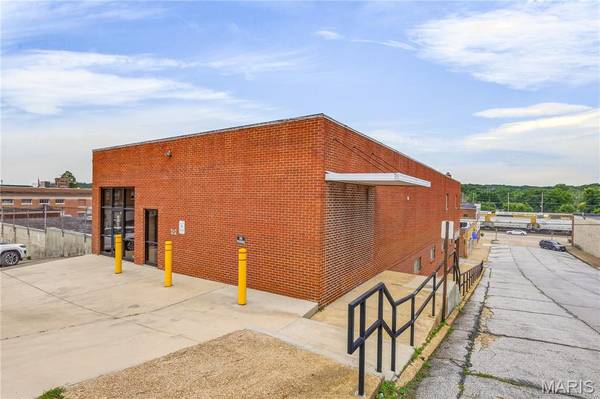 116B Easton ST, De Soto, MO 63020