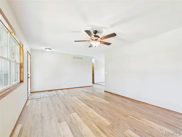 24625 Spencer RD, Waynesville, MO 65583