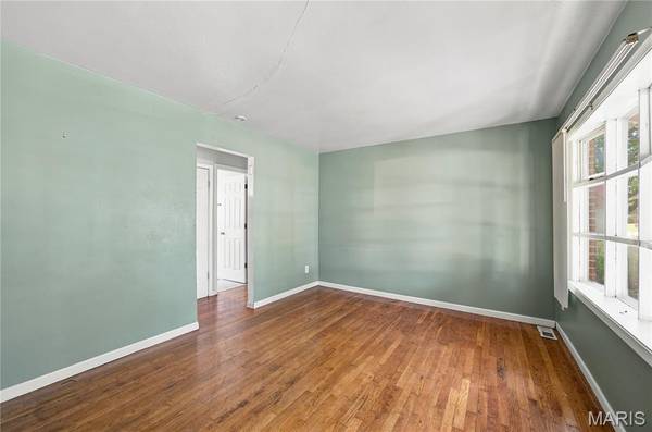 1745 Foley DR, St Louis, MO 63136